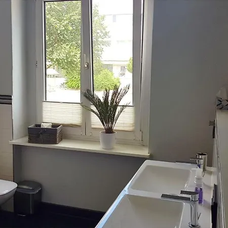 Andres Deluxe * Chociebuż