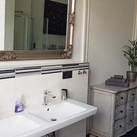 Andres Deluxe * Chociebuż