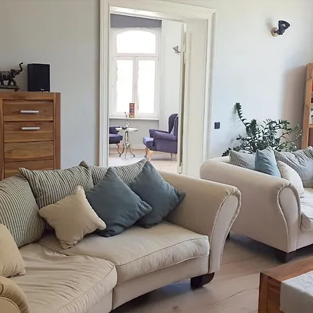 Andres Deluxe Chociebuż