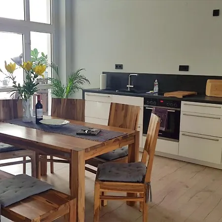 Andres Deluxe Apartment *